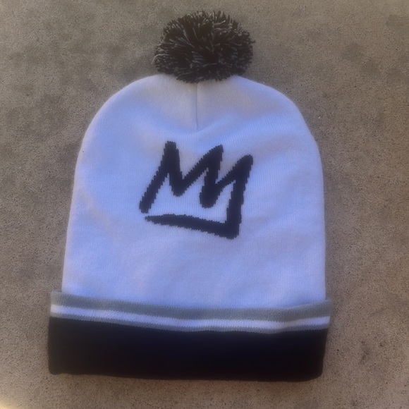 LA KINGS Mammoth Mountain NHL Beanie Hat - Picture 4 of 7